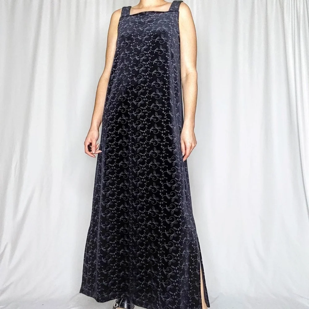 SOLD 90s vintage velvet maxi dress - Picture 4 of 4